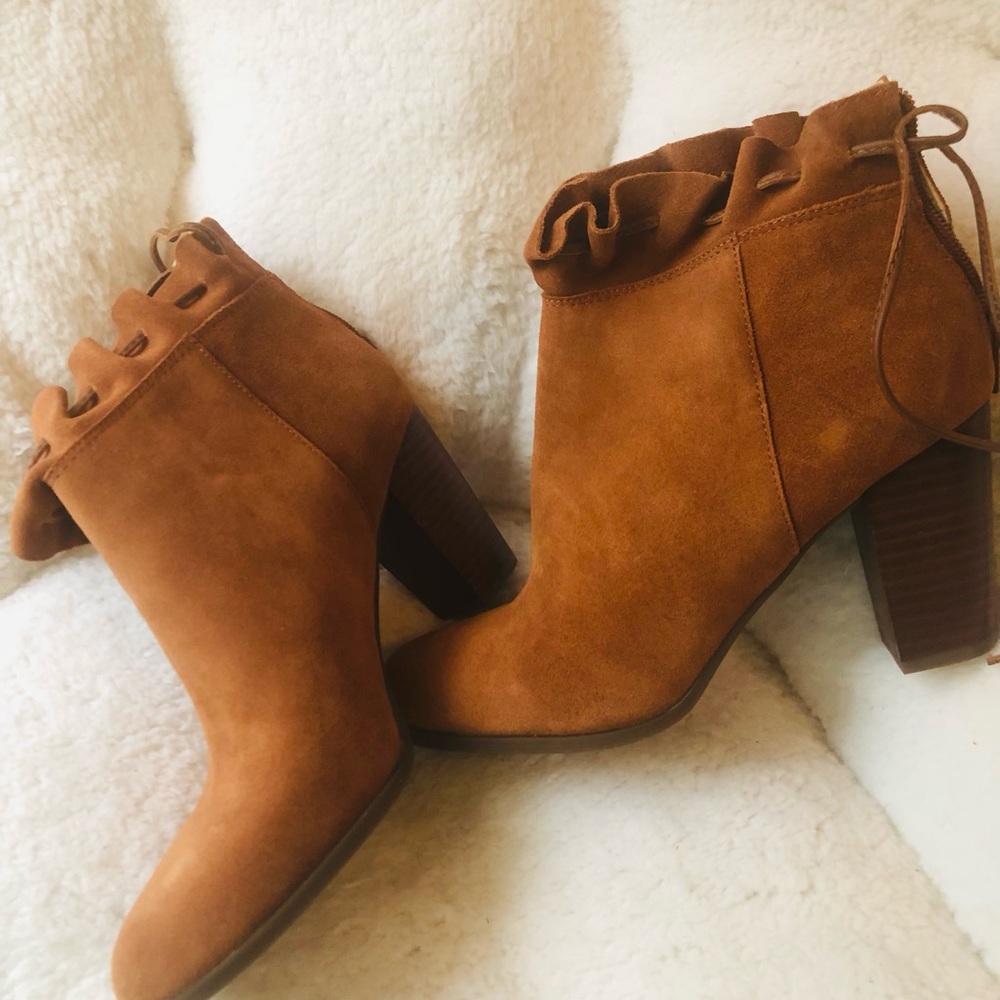 NWOT Suede Carmel colored  booties with tie string.